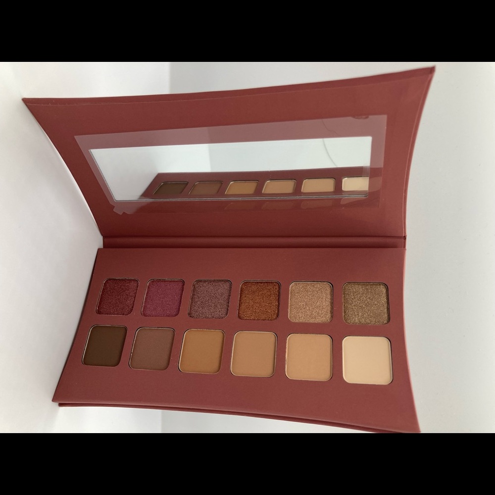 NIB Illamasqua Nude Collection Unveiled Artistry Palette